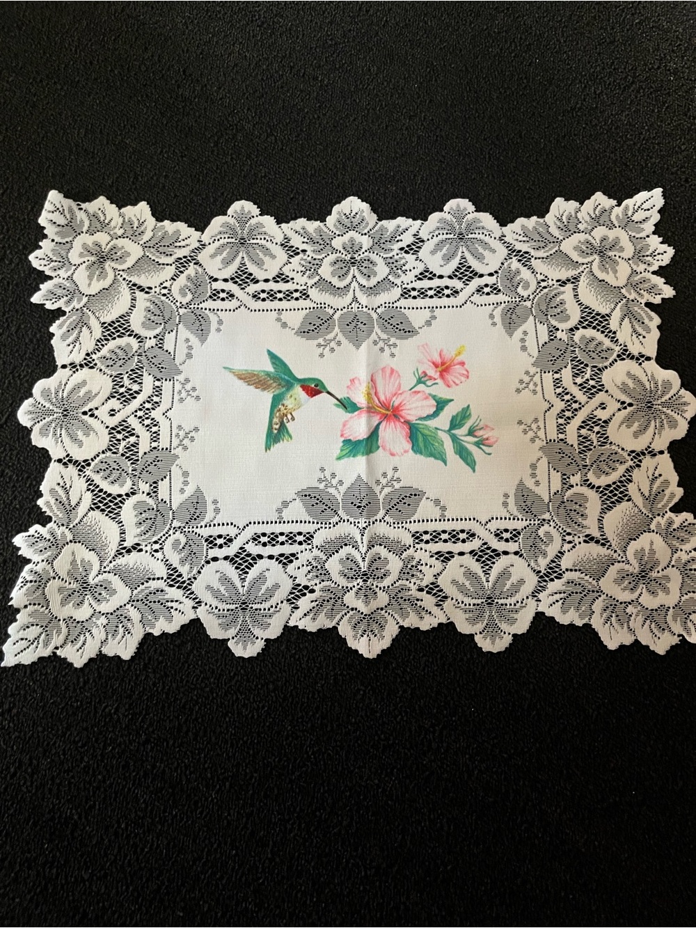 Heritage White Lace Placemat with Green Hummingbird & Pink Hibiscus